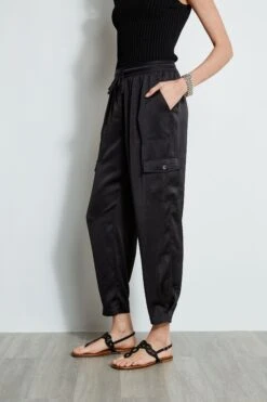 Elie Tahari Satin Cargo Pocket Pant -ELIE TAHARI Sales E4027203 BLACK E45X7503 BLACK 2front 1018