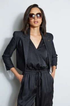 Elie Tahari Cropped Denim Jacket 11 Elie Tahari Cropped Denim Jacket -ELIE TAHARI Sales E702P203 DENIM E5027613 BLACK 4styling 2041