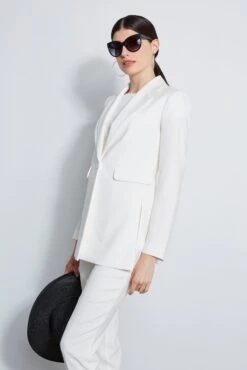 Elie Tahari Side Slit Blazer -ELIE TAHARI Sales EN087212 FOAM E3087103 FOAM E45X7503 WHITE 2front 4042