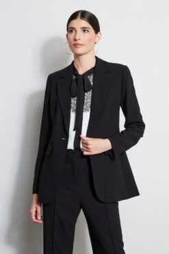 Elie Tahari Single Button Crepe Blazer
