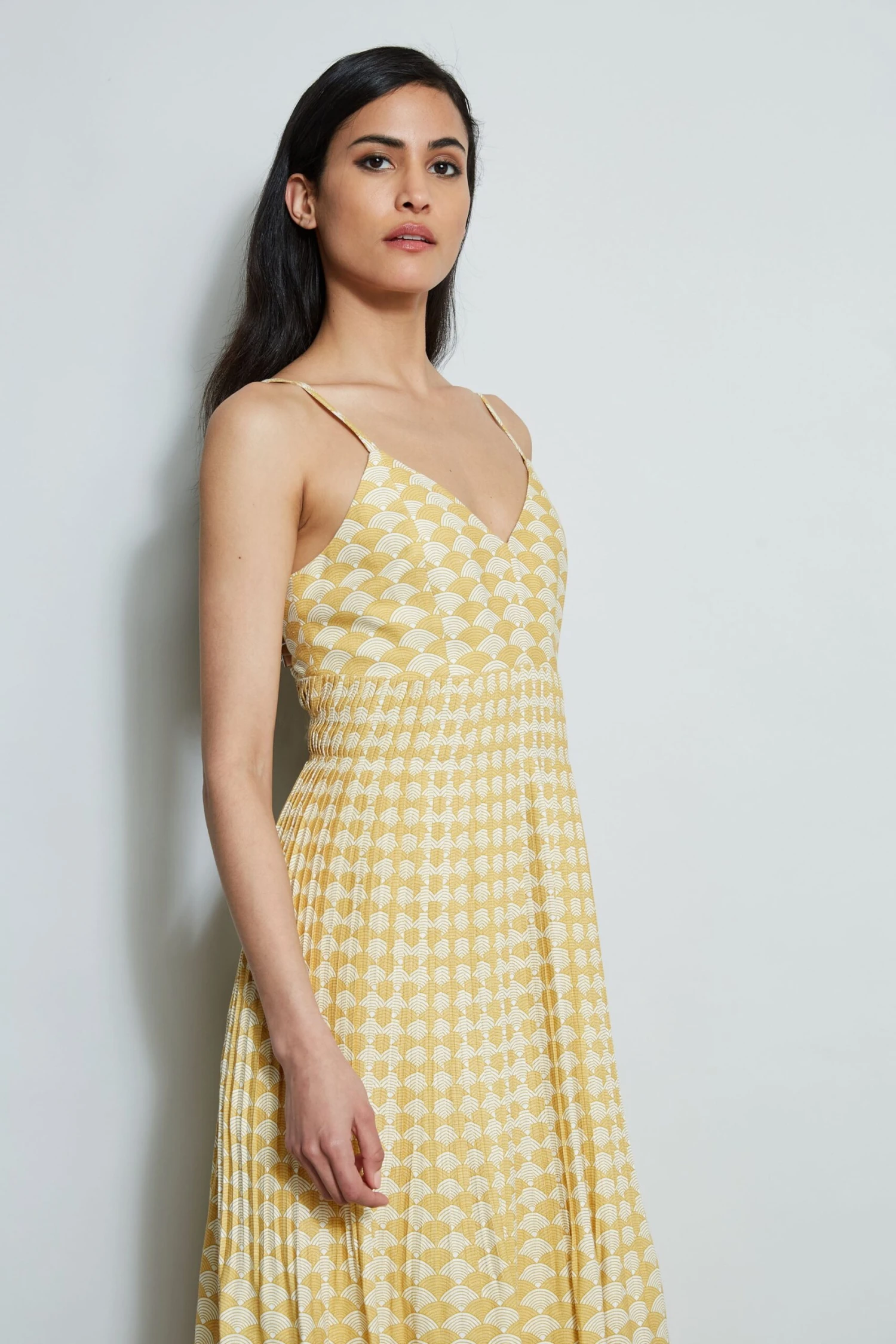 Diamond Soft Pleat Midi Dress 7 Diamond Soft Pleat Midi Dress - Image 5