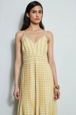 Diamond Soft Pleat Midi Dress 11 Diamond Soft Pleat Midi Dress -ELIE TAHARI Sales ETR32181 CAPEDIAMONDARCHPRINT 2front 2508